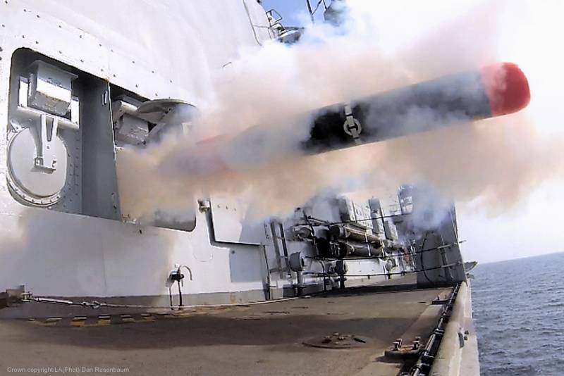 Kumulativ-explosiver Torpedos: e gewichtiges argument an der U-Boot-Schluechtfeld