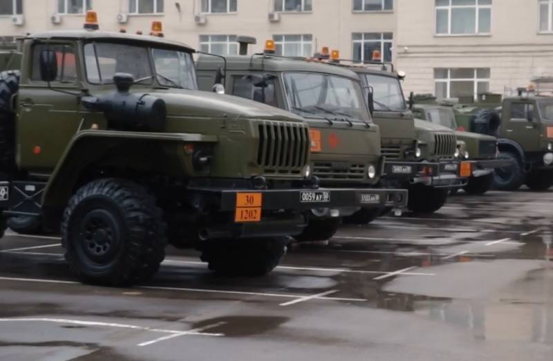 Today in Russia celebrate Day of the military signalman