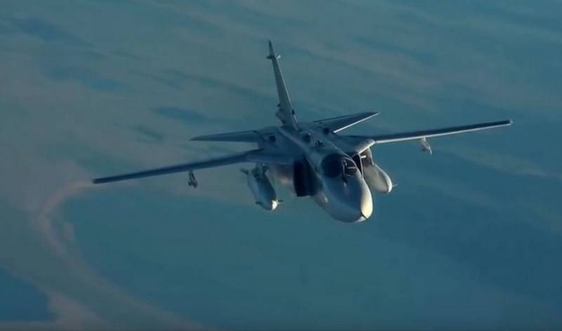 Su-24 VKS vun der Russescher Federatioun goen konnt d ' andréngen vun der Rakéit vun pzrk Kämpfer iwwer Идлибом