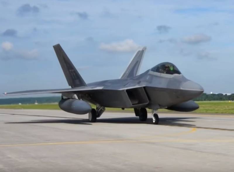 Mot Iran eller Saudiarabien: varför Usa har installerat F-22 i Qatar