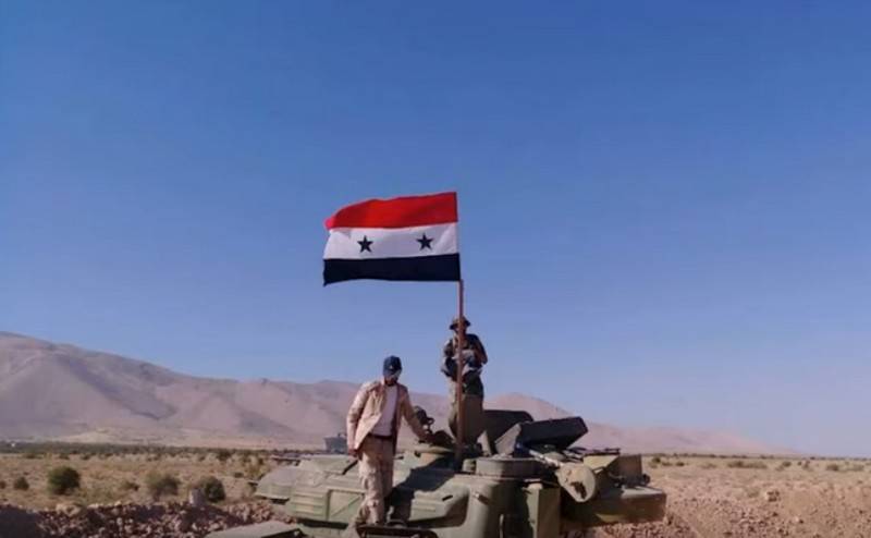 D ' syrische Militär abgeschossen tierkesch Drohne iwwer Идлибом