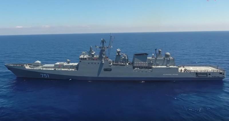 Two frigates of the Russian Navy, passed the Bosphorus