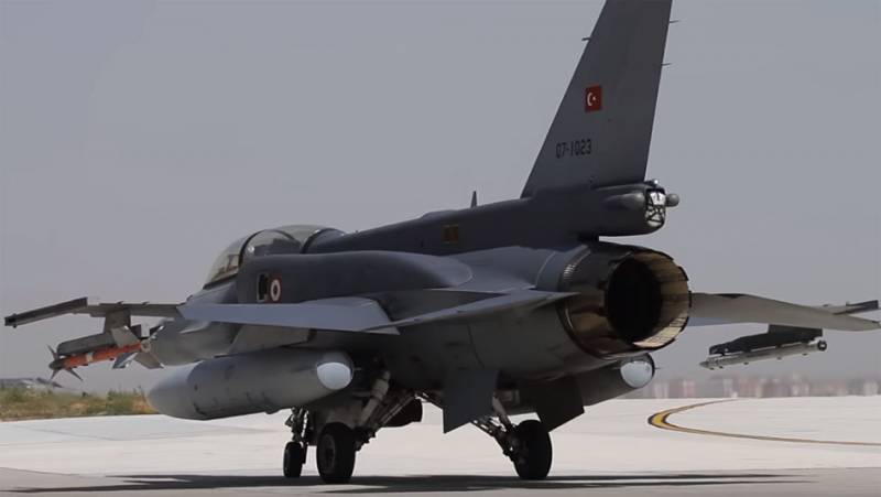 L'échec de la tentative: ù F-16 n'a pas pu abattre l'avion de la force aérienne de la Syrie