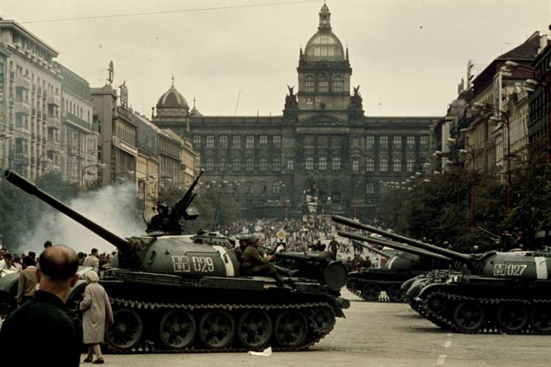 Tjekkoslovakiet-68. Den fiasko af politikere: en fremmed opgave for en tank hær