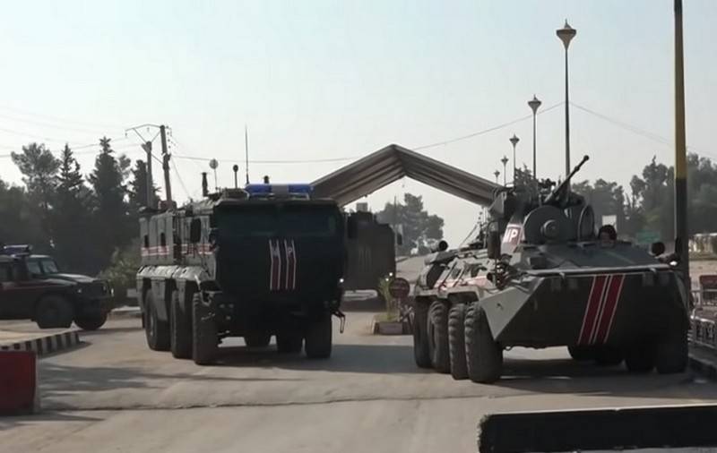 D ' russesch Militär rückten un déi éischt kollektiv Patrouillen mat der Tierkei