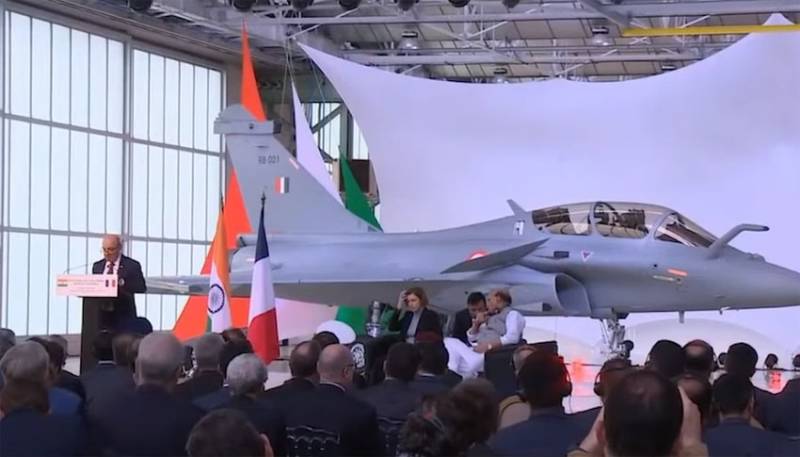 A Frankräich mä och Si no dem Grond, kënnen iwwerdroen Si d ' Geliwert vu Kampffliger Rafale Indien