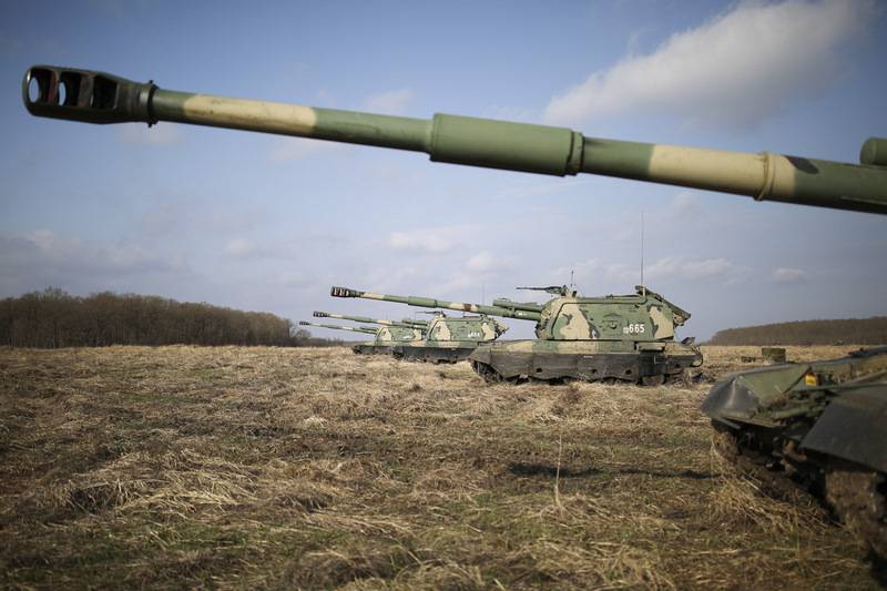 Le parti améliorées SAU «Msta-s» entra dans la 49-ème armée ЮВО