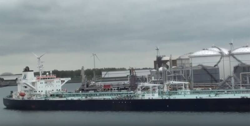La flotte de la Libye a capturé les tankers pétroliers à partir de ÉMIRATS arabes unis, предназначавшимися pour l'armée Хафтара