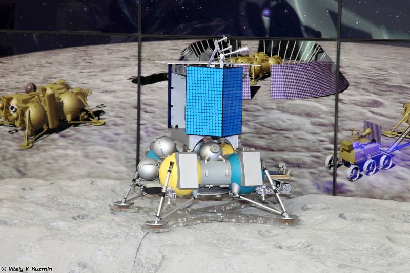 Dreams of a lunar program