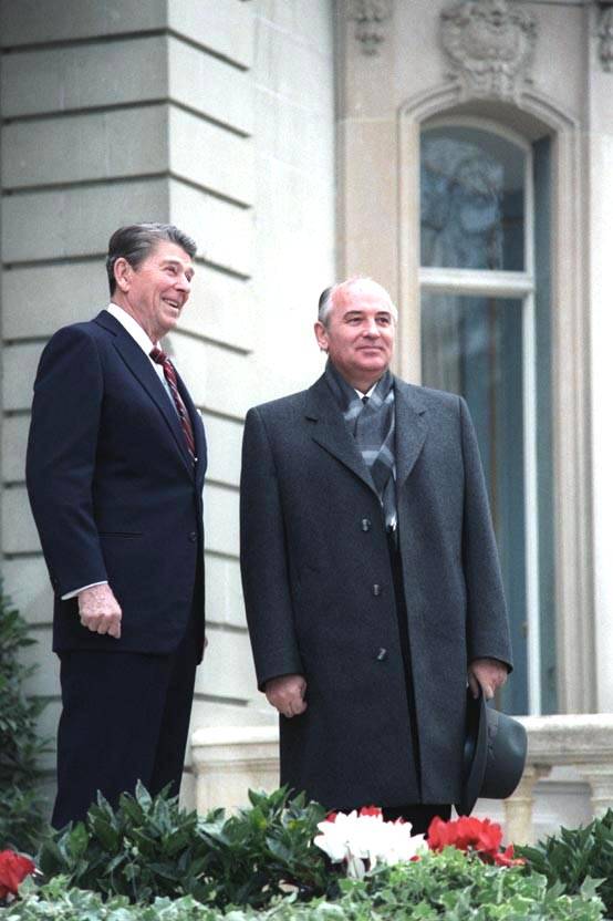 Comme Gorbatchev разваливал de l'URSS