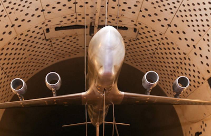 Am tsagi blies Modell vun der perspektivischen Transportfliger 