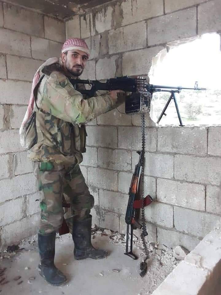 Syrien, 27. Mäerz: Zusammenstöße CAA mat Geleet am Südweste Идлиба an an der Provënz Aleppo