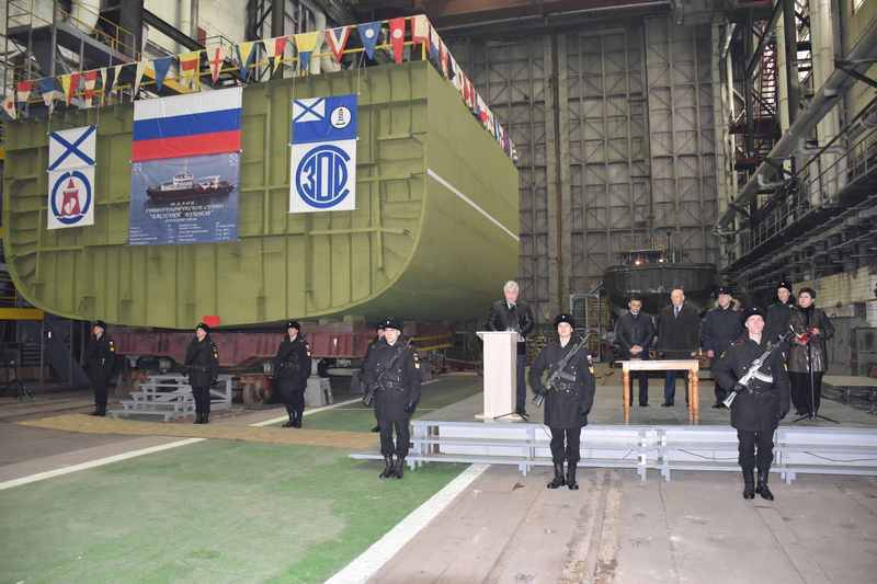 I Blagoveshchensk, der er fastsat hydrografiske skib af projektet 19910 for Toph
