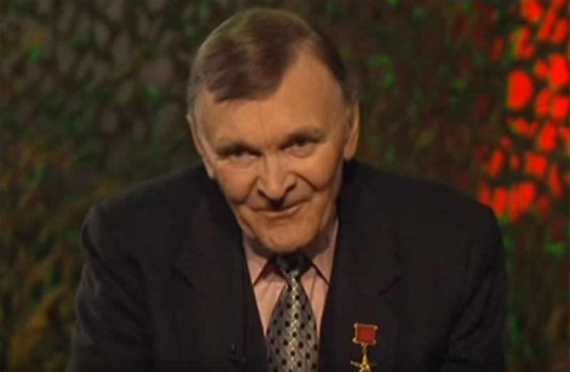 Қайтыс болған майдангер-жазушы Юрий Бондарев