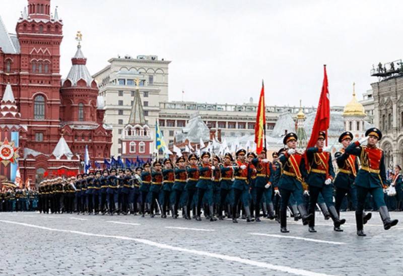 Міноборони розглядає альтернативні варіанти проведення параду Перемоги