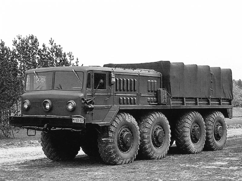 MAZ-535: the heavy child of the cold war