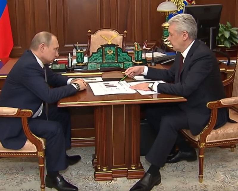 Ультралибералов озаботило, pourquoi «le seul chef» a remis plus de pouvoirs aux autorités régionales