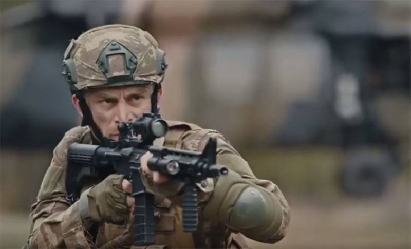 Неймар жасақтары солтүстігінен Сирия кірді жекпе-жек түрік контингенті және айыптаған АСА да атыс 