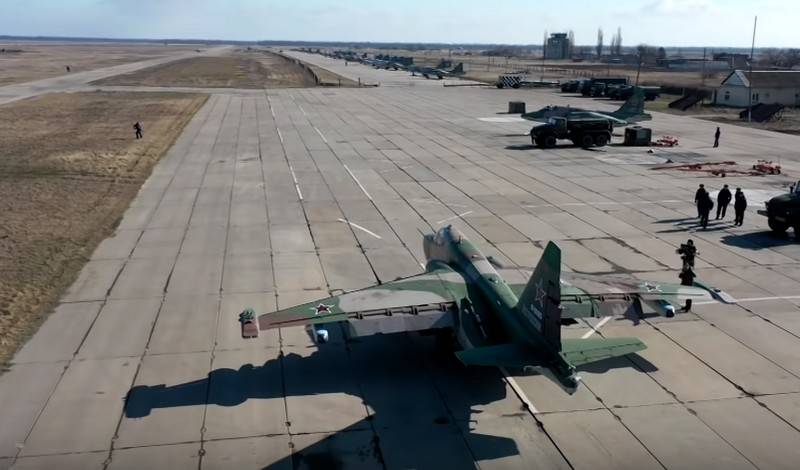 Modernisierte su-25СМ3 ass hien an d ' Fliegergeschwader an de Kuban