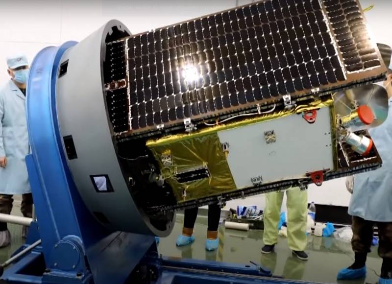 An den USA chineseschen Satellit genannt, d ' Eescht vun de nationalen Interessen