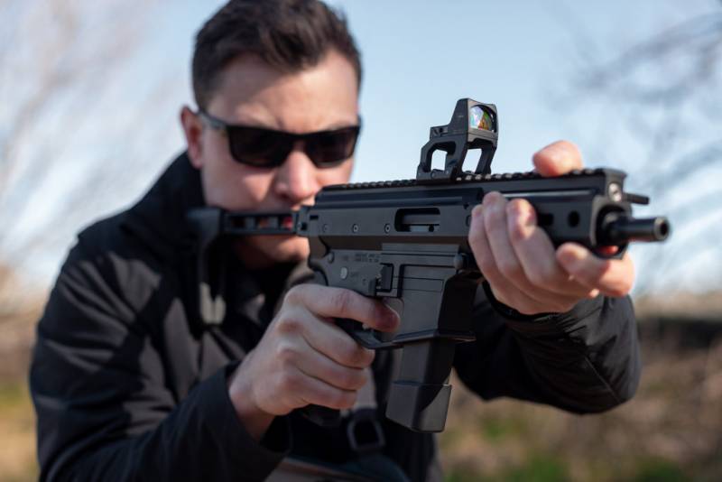 MDP-9: pistolet-mitrailleur sur la base de l'AR-15