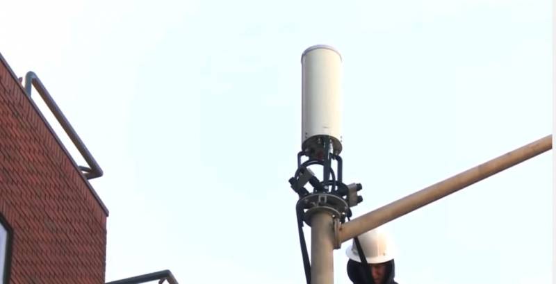 Am Westen berichter iwwer Verschwörungstheorien Zesummenhang Coronavirus an 5G-Netze