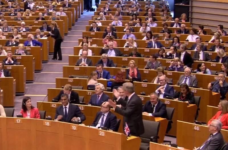 The EU is again talking about sending peacekeepers to the Donbass
