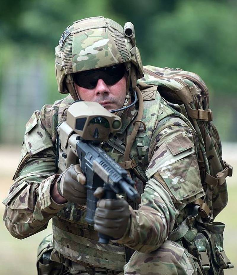 Moderne, les soldats de la vocation. Le progrès technique dans l'aide légère d'infanterie