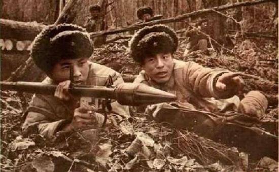 Les fonds chinois de l'infanterie dans les années de la «guerre froide»