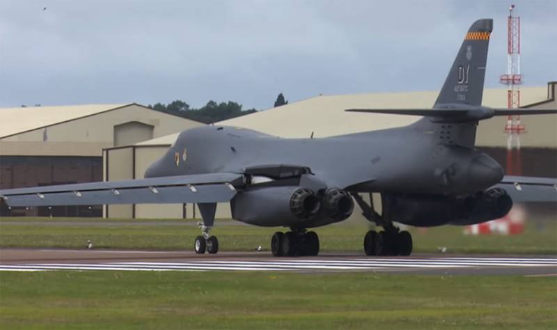 An der Volleksrepublik China no dem Russesche Tu-160 an US-amerikanesche B-1B 