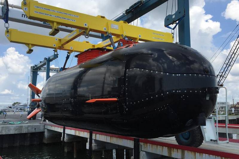 Frogmen MTR of the U.S. armed forces received the first underwater Transporter