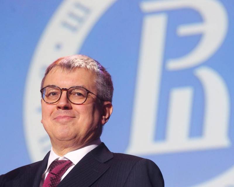 De Rekter vun der HSE: A Russland déi tëschent bleiwen Räich, déi Arem - Äerm