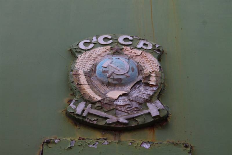 Why the Soviet Union collapsed so easily, and why do we still care