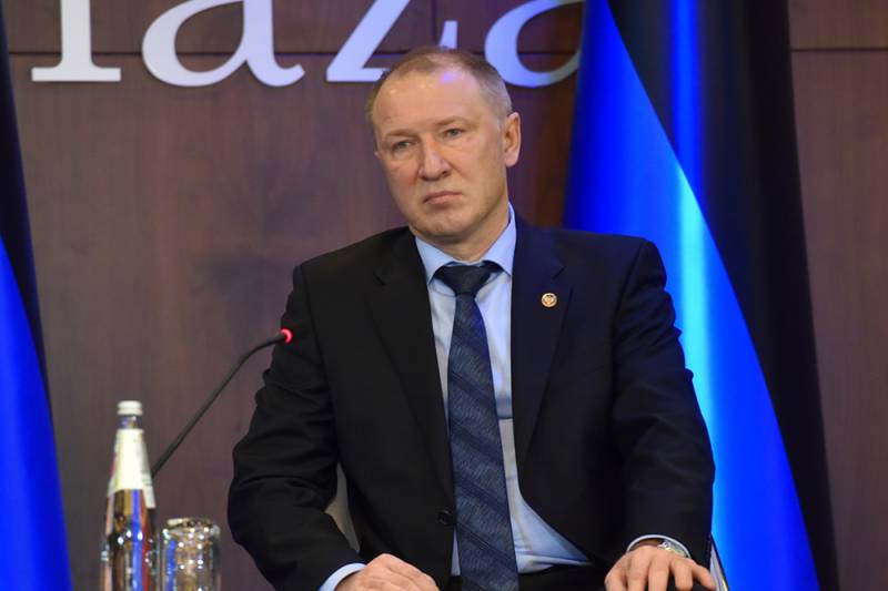 D ' Spléckung zu Donetsk? De Premierminister vum DNR duebel sou spaweck de Mindestlohn