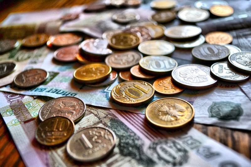 D ' Differenzéierung vun der Akommes vun der Bevëlkerung vu Russland: de Rubel Arithmetik
