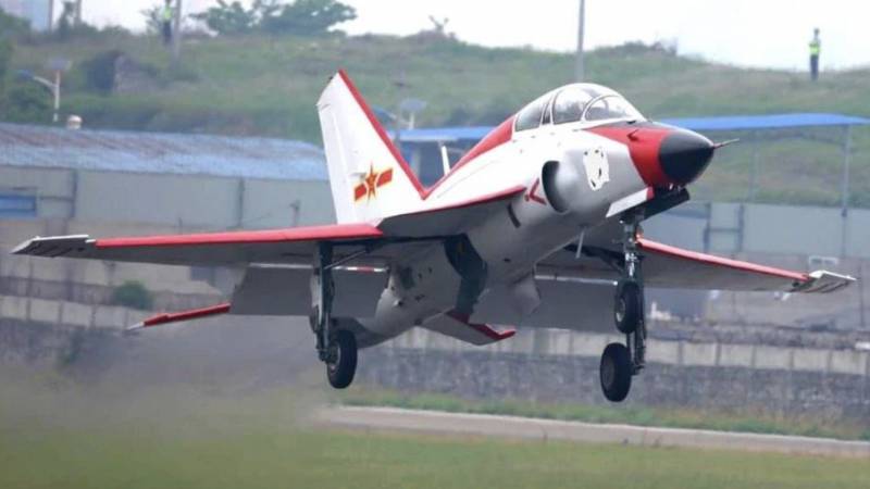 Déi nei Modifizéierung vun der chinesescher UBN Guizhou JL-9G gëtt op Flugzeugträgern