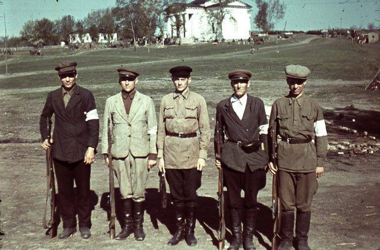 Anstelle der Front – in Holzhütten. Wie die sowjetischen Jungs waren in Hipo