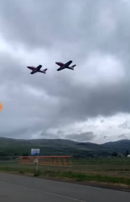 Avion acrobatique canadienne du groupe est tombé sur un quartier résidentiel au nord de Vancouver
