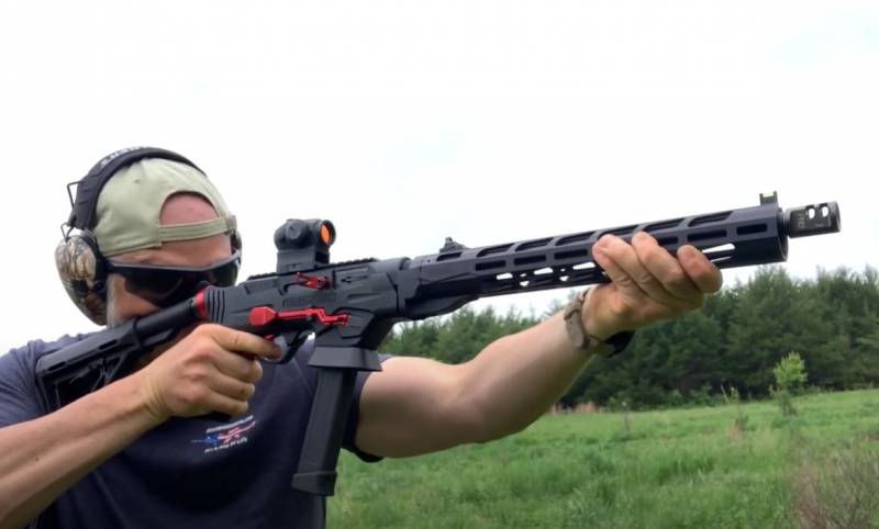 In den USA präsentiert ein Update für die Polizei Karabiner Ruger PC: Menschenrechtler waren mit der Kritik
