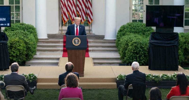 Trump kam aus einem speziellen Bunker und sagte über die Bereitschaft der Armee in den Städten der USA