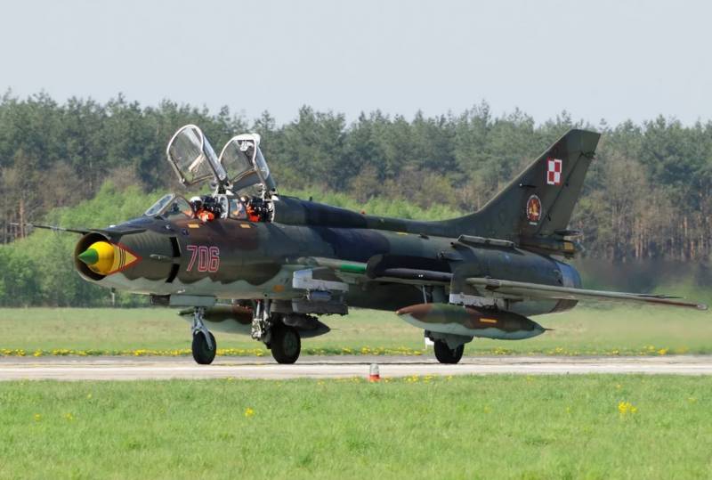 Polonaise de chasseurs Su-22 encore полетают: exposé sur les droits exclusifs sur la réparation d'AL-21Ф3