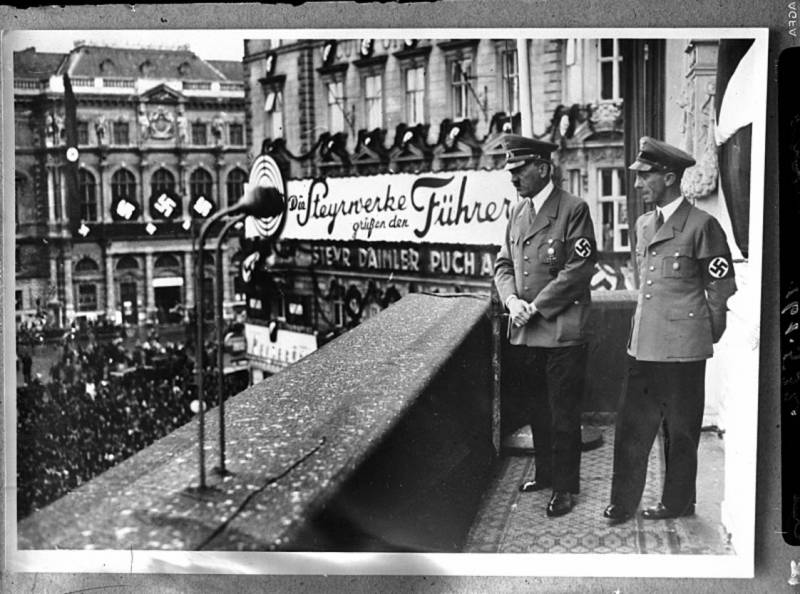 Adolf Hitler: przegrany wojny strateg i polityk?