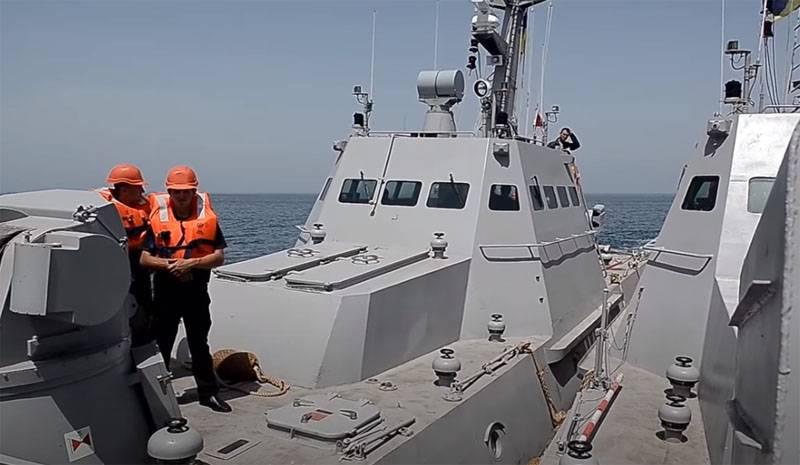 Нарушавший frontière maritime de la fédération de RUSSIE бронекатер «Berdyansk» de la MARINE de l'Ukraine est arrivé de «récupérer» à Nikolaev