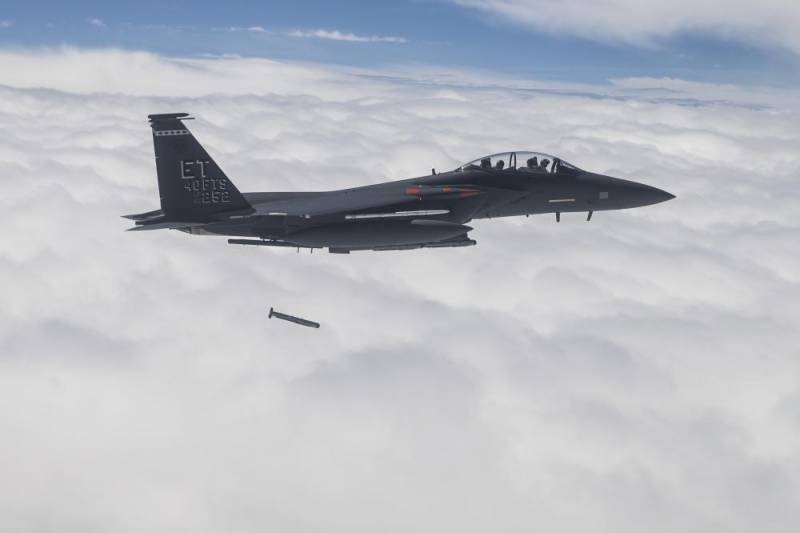 «Die Regeln des Spiels» Bomben GBU-53/B StormBreaker