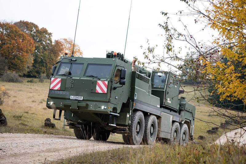 Mit der Baumaßnahme – in die Schlacht! Gepanzerte Liebherr Kräne