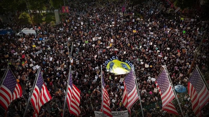 Echo Protest. In den USA wächst die rate der Infektion COVID-19