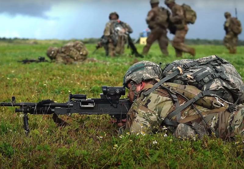 Fallschiermjeeër USA hunn massiv Landung op Guam