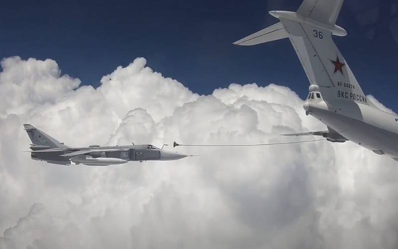 ظهرت في الإنترنت الفيديو من التزود بالوقود من طراز su-30SM and su-24 فوق شبه جزيرة القرم