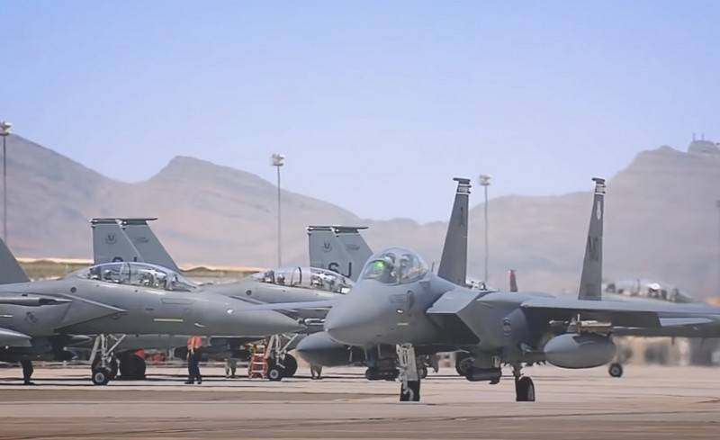 El ministerio de defensa de los estados unidos encargó los primeros modernización de los aviones de combate F-15EX