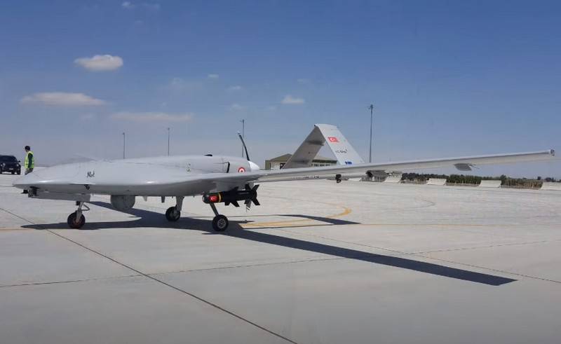 Украіна закупіць дадатковую партыю ўдарных беспілотнікаў Bayraktar TB2